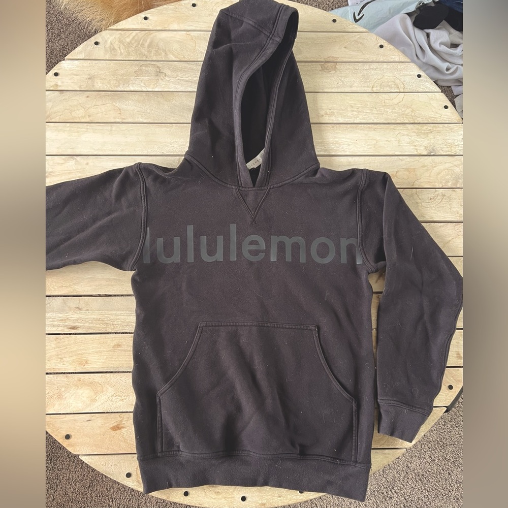 ✨ LULULEMON sweatshirt size 2 ✨